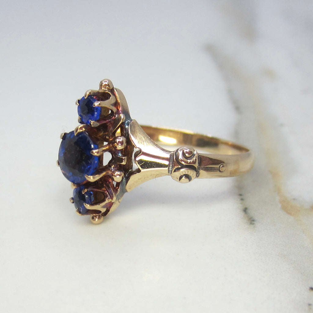 Antique Victorian 14k Gold Natural Sapphire Three Stone Ring c.1890s