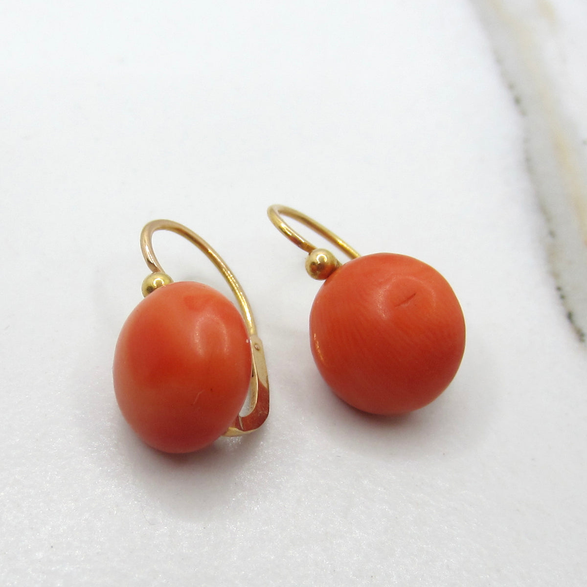 French 18k Yellow Gold Earrings with Natural Coral c.1900