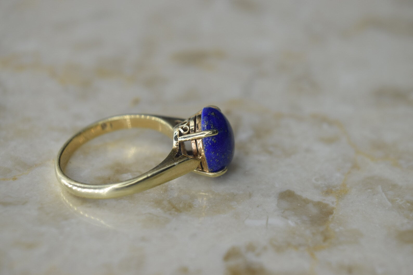 Vintage Mid Century 14k Gold Lapis Lazuli Ring