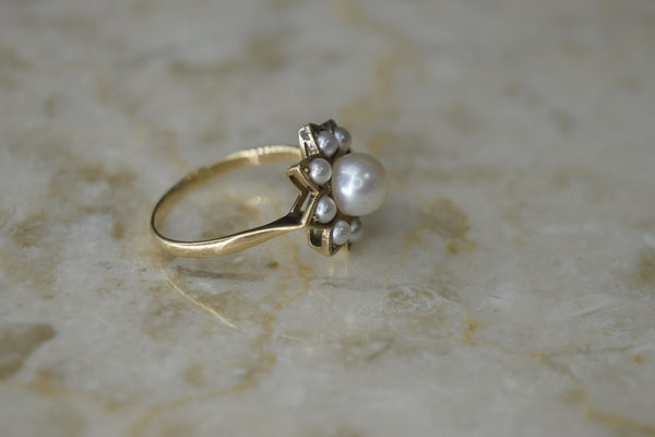 Vintage 14k Gold Cultured Pearl Flower Ring