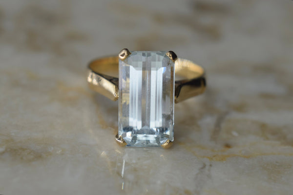 Vintage 14k Gold Mid-Century Aquamarine Ring