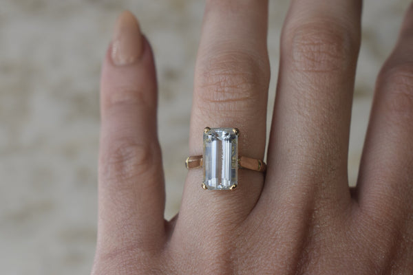 Vintage 14k Gold Mid-Century Aquamarine Ring