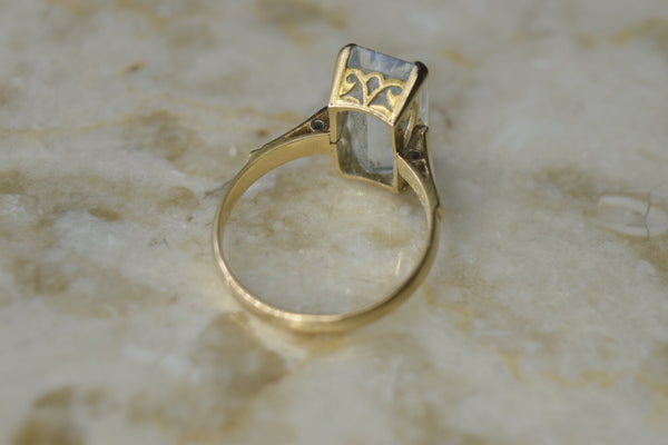 Vintage 14k Gold Mid-Century Aquamarine Ring
