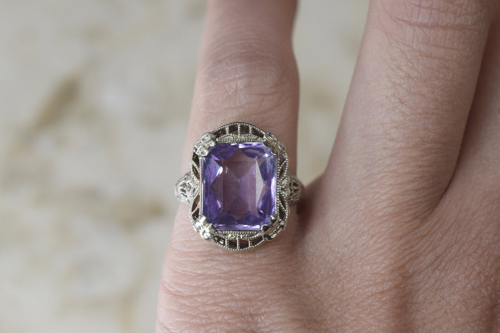 Antique Art Deco 14K White Gold Amethyst Filigree Ring c.1920s