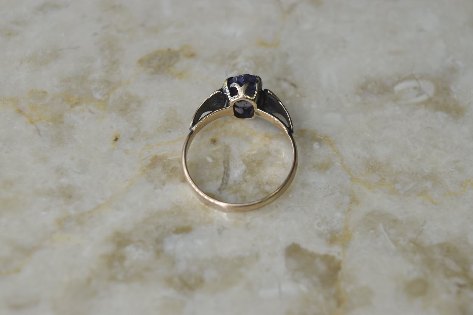 Vintage 14k Gold Lotus Flower Ring with 1.36ct Color Change Sapphire c.1970s