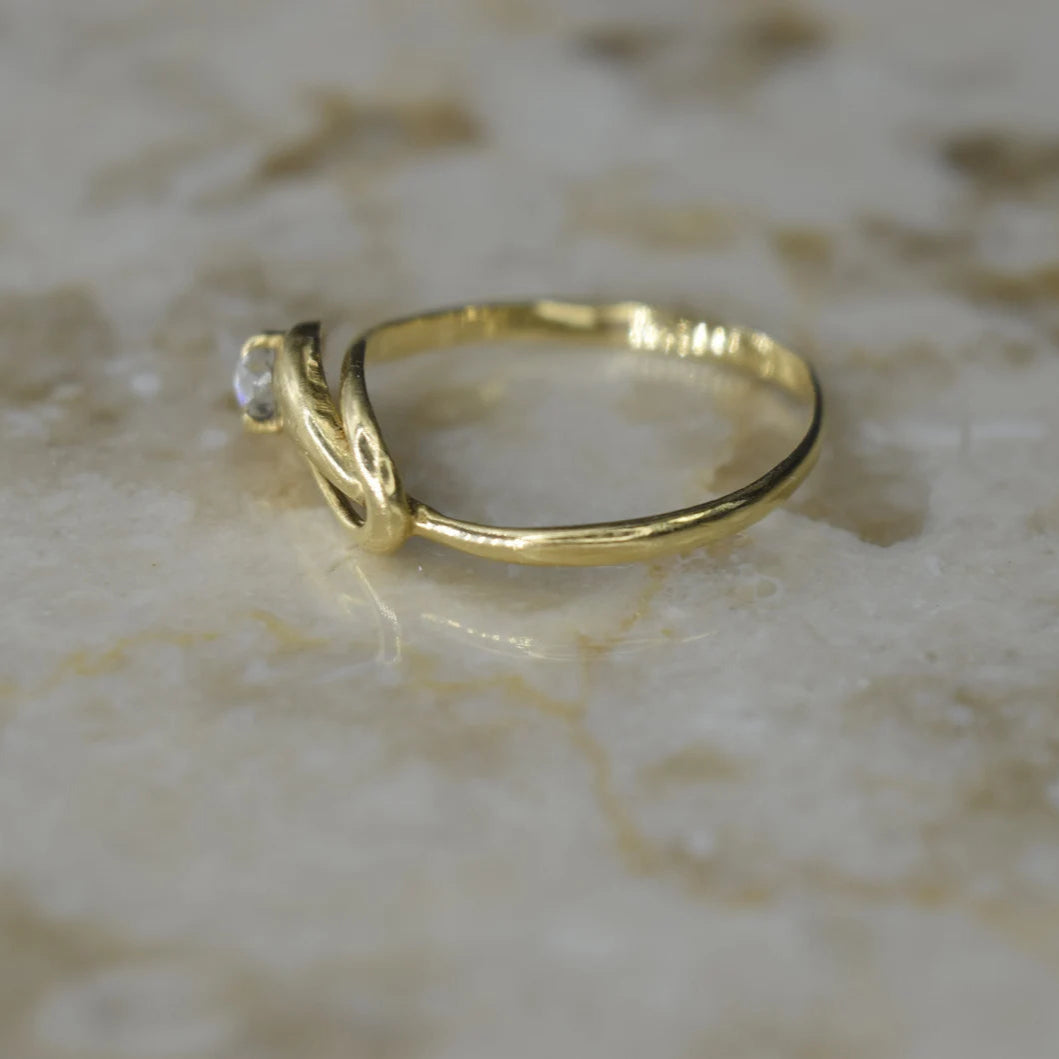 Antique 18k Gold Snake Ring with Rose Cut Diamond c.1900