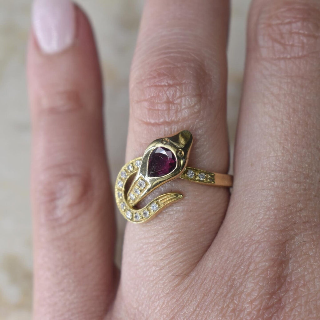 Vintage 18k Gold Ruby and Diamond Snake Ring Italian c.1980s