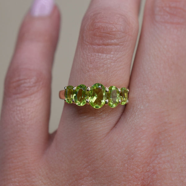 Vintage 14k Gold Five Stone Peridot Ring c.1980s