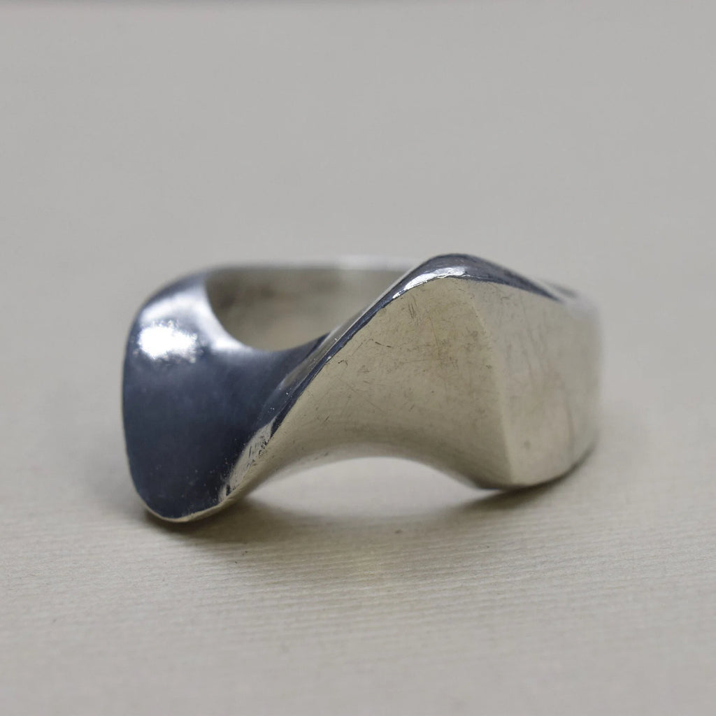 Vintage Modernist Mexican Silver Wave Ring c.1970s