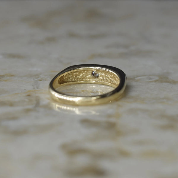 Vintage 14k Gold Ring with Diamond and Onyx Inlay