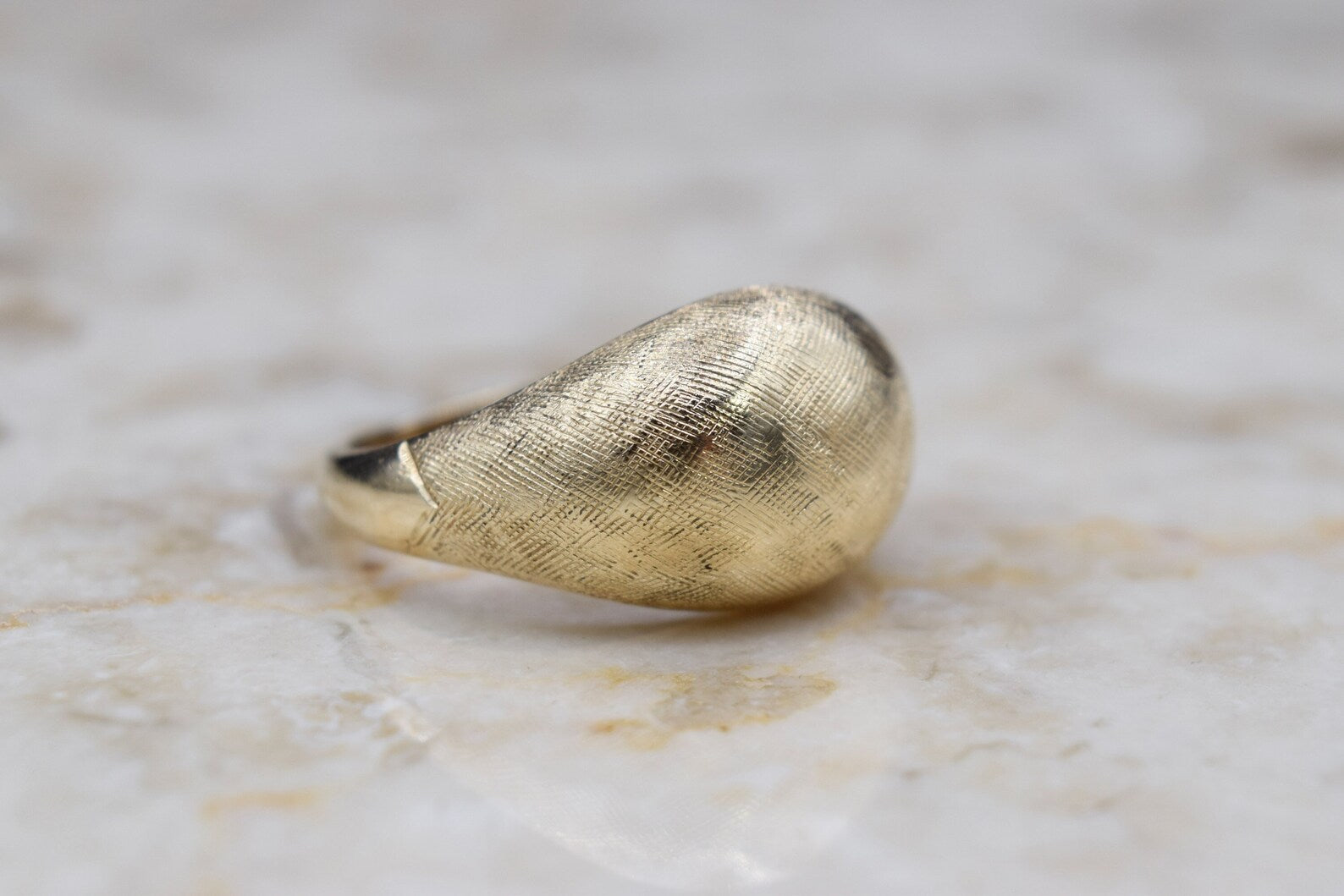 Vintage 14k Gold Textured Dome Ring c.1970s
