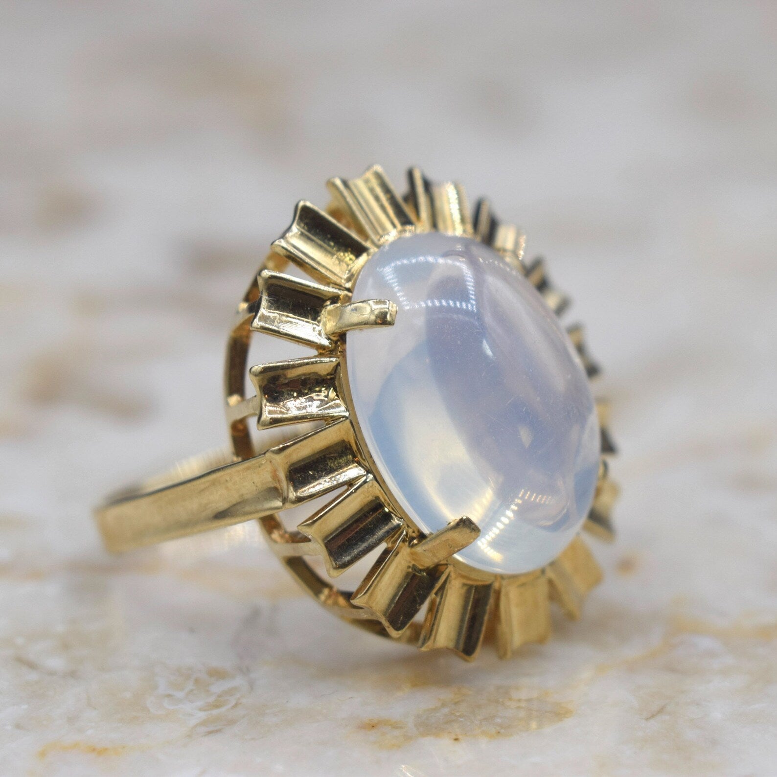 Vintage 14k Gold Austrian Retro Calcedony Cocktail Ring c.1970s