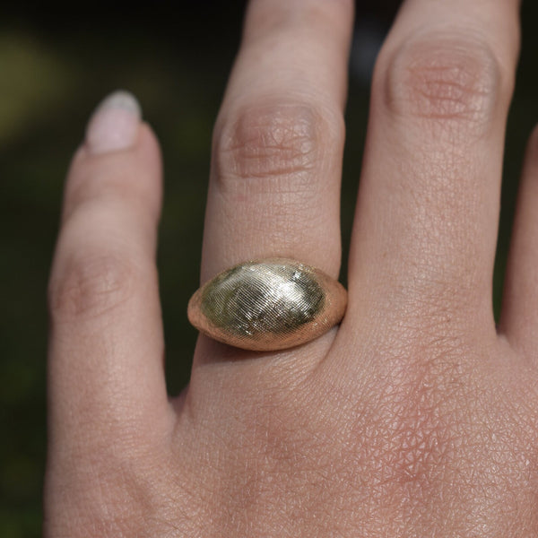 Vintage 14k Gold Textured Dome Ring c.1970s