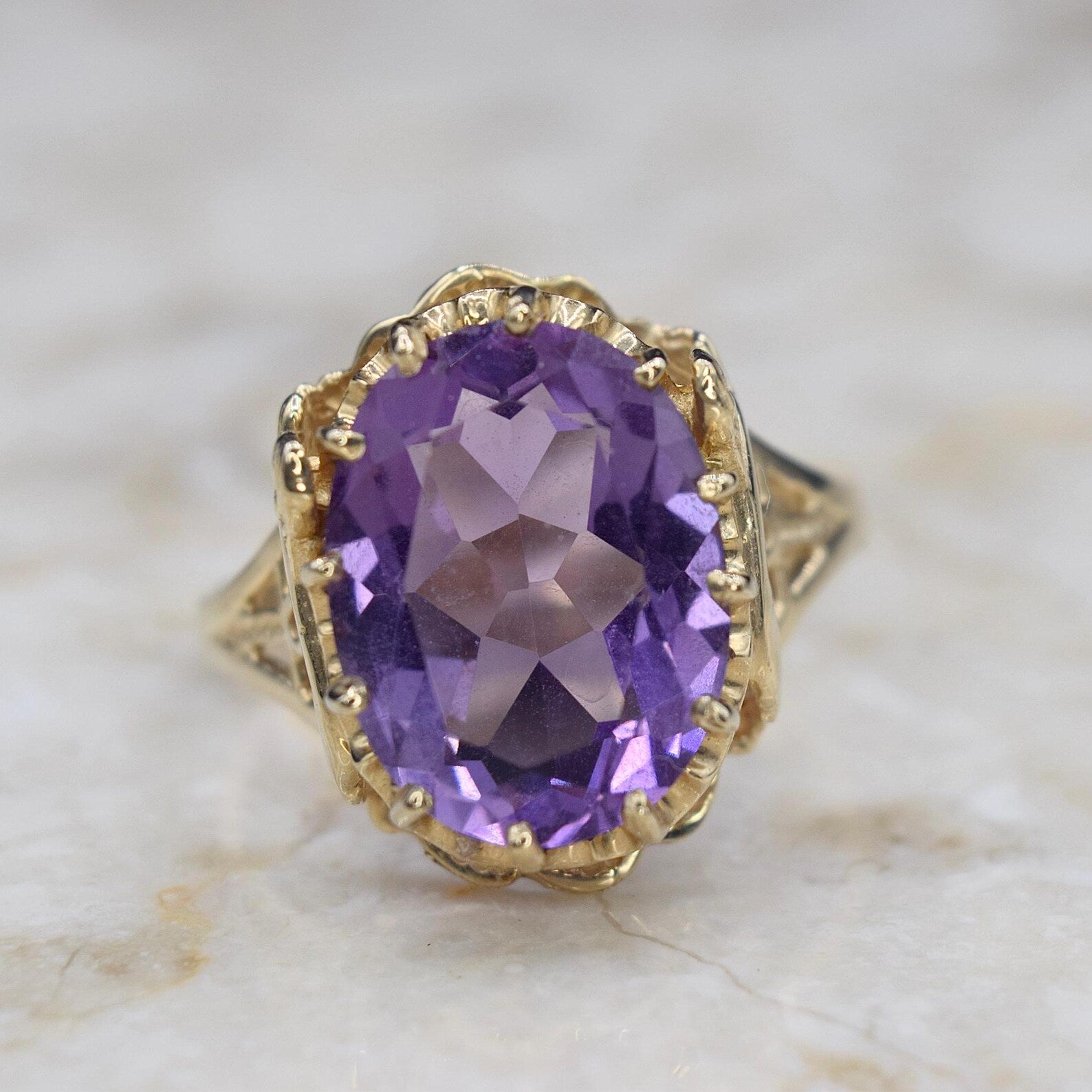 Vintage 14k Amethyst Egyptian Revival Sphinx Ring c.1970s