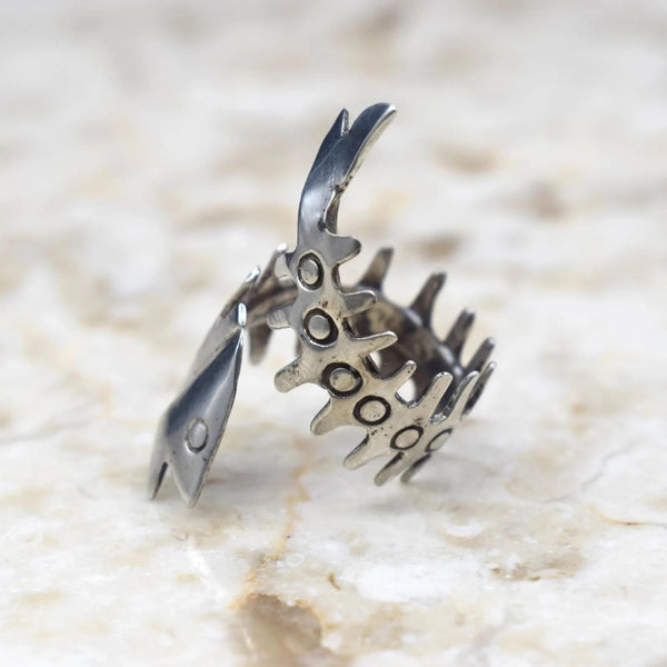 Vintage Mexican Sterling Silver Fishbone Wrap Ring c.1970s