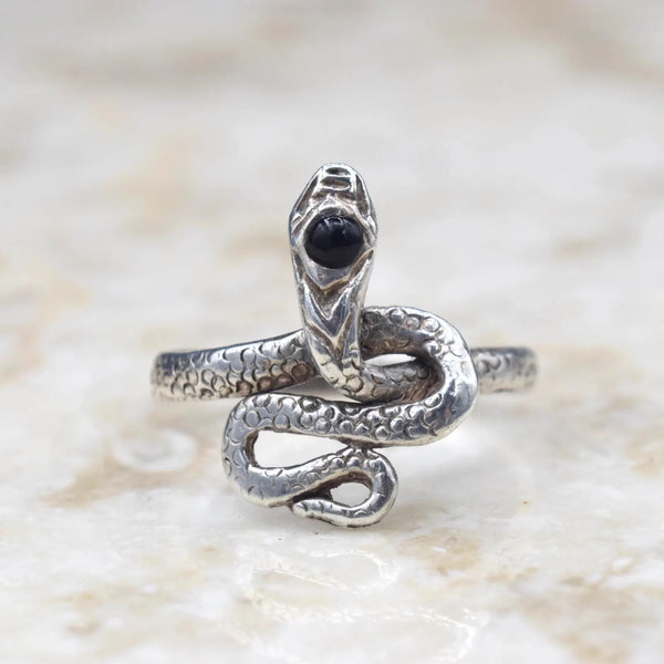 Vintage Sterling Silver Snake Ring With Onyx Stone c.1970s