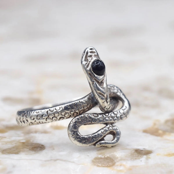 Vintage Sterling Silver Snake Ring With Onyx Stone c.1970s