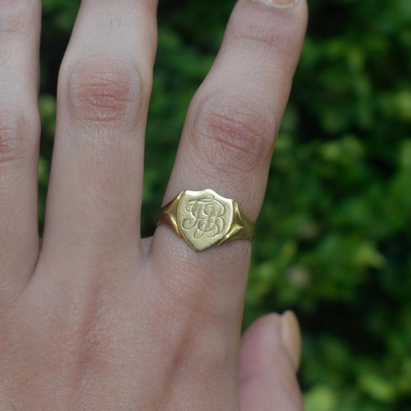 Antique 18k Gold Signet Ring T.J.B. English Hallmarks 1904