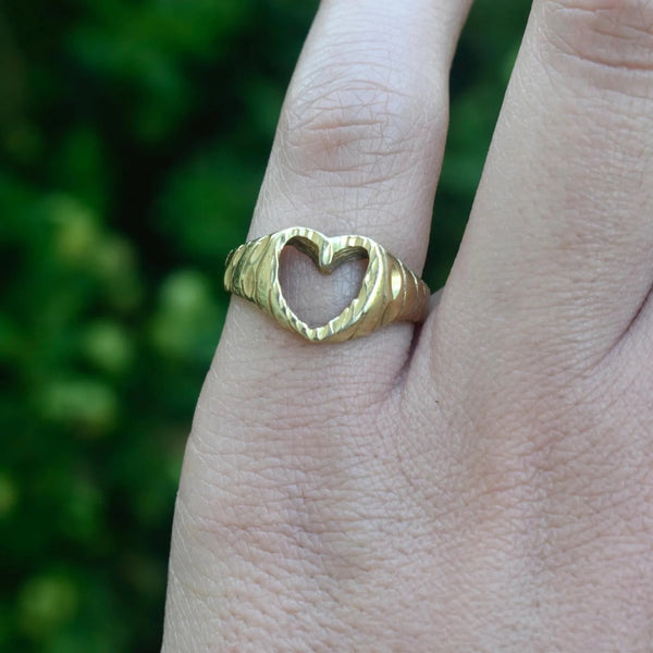 Vintage 14k Gold Open Heart Ring