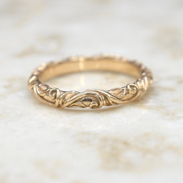 Vintage 14k Gold Carved Scrolling Band Ring