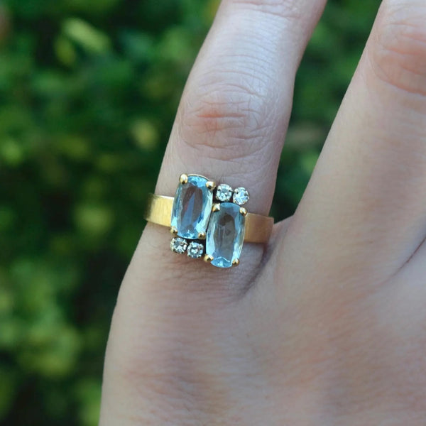 Vintage 18k Gold Aquamarine and Diamond Ring c.1970s