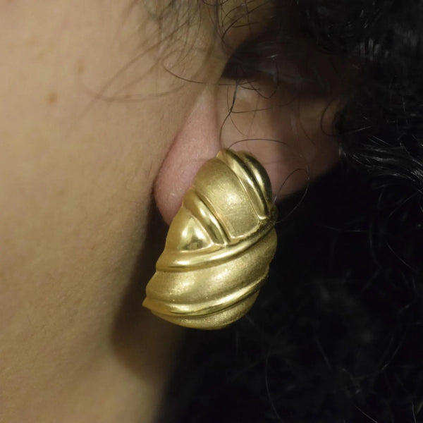 Vintage Puffed 14k Gold Earrings c.1980s