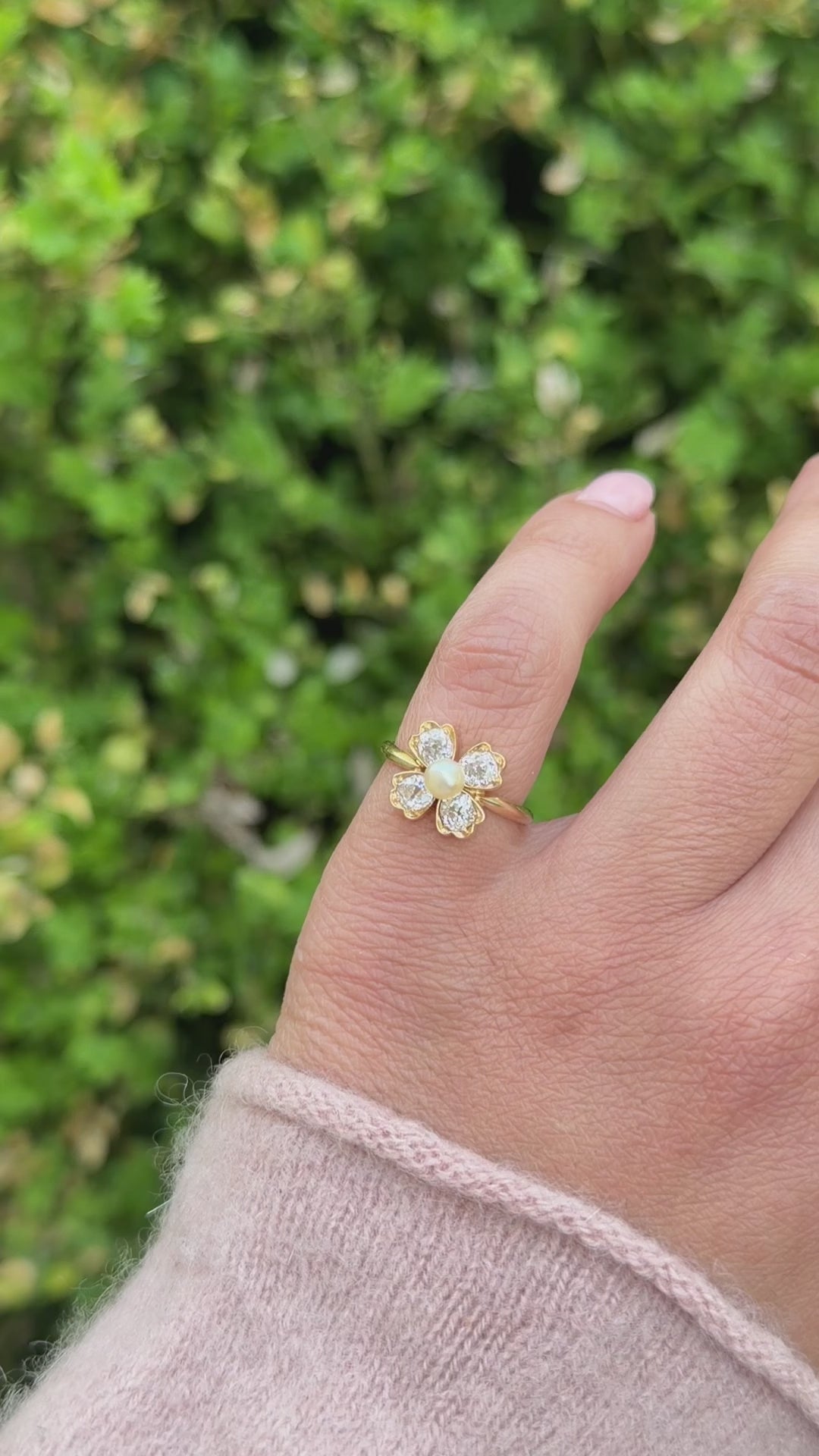 Vintage 14k Gold .80ctw Old Mine Cut Diamond and Cultured Pearl Flower Ring