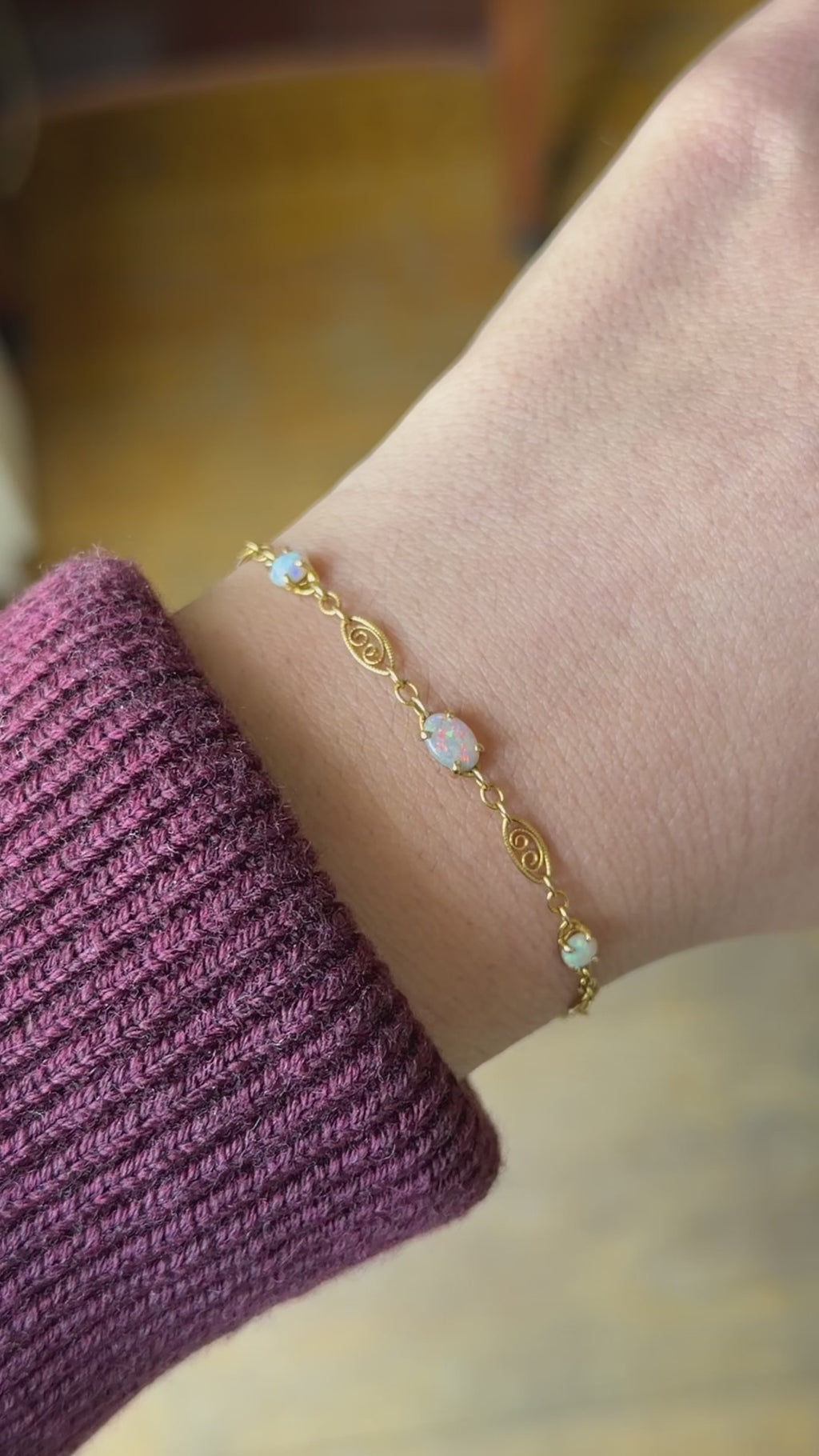Vintage 14k Gold Filigree Opal Bracelet c.1980s