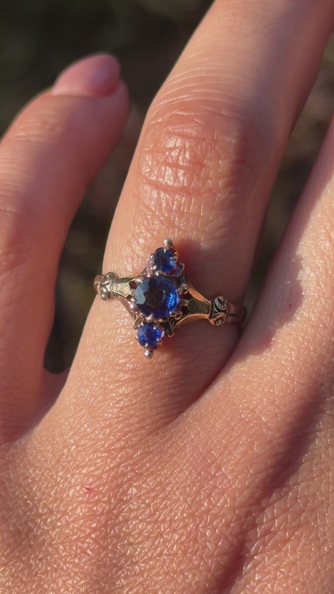Antique Victorian 14k Gold Natural Sapphire Three Stone Ring c.1890s