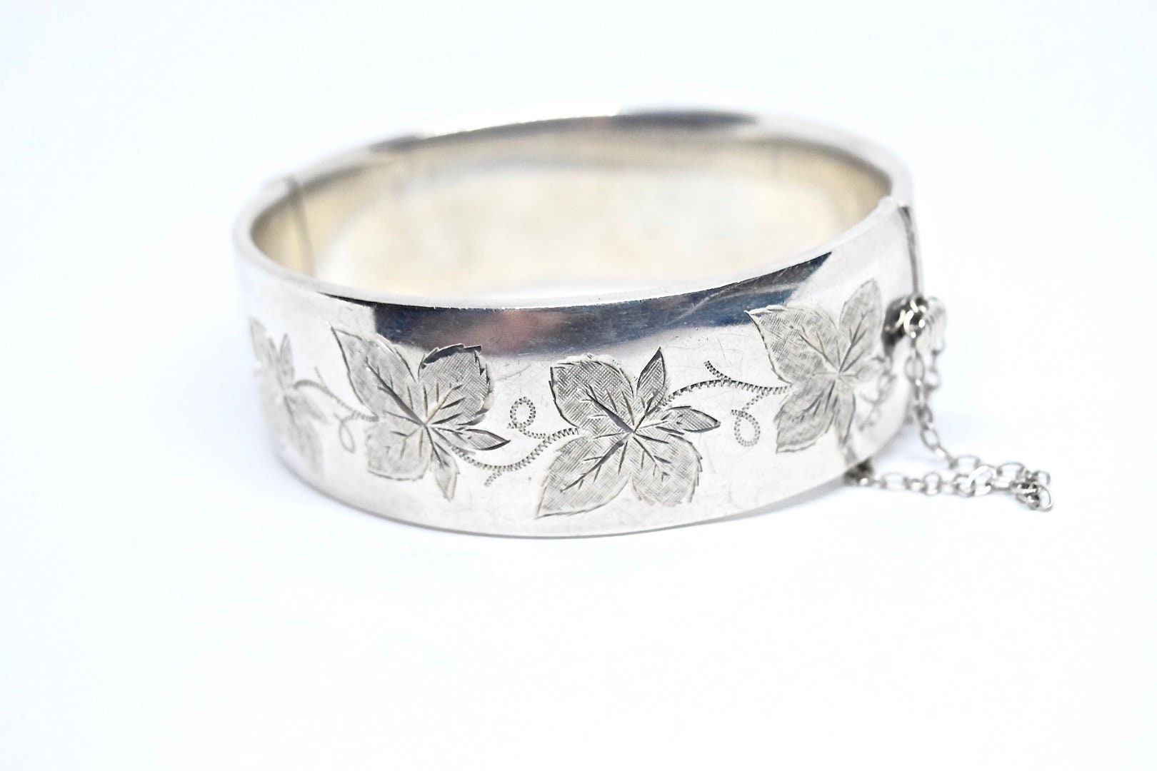 Vintage British Silver Hinged Bangle Bracelet Hallmarked 1965