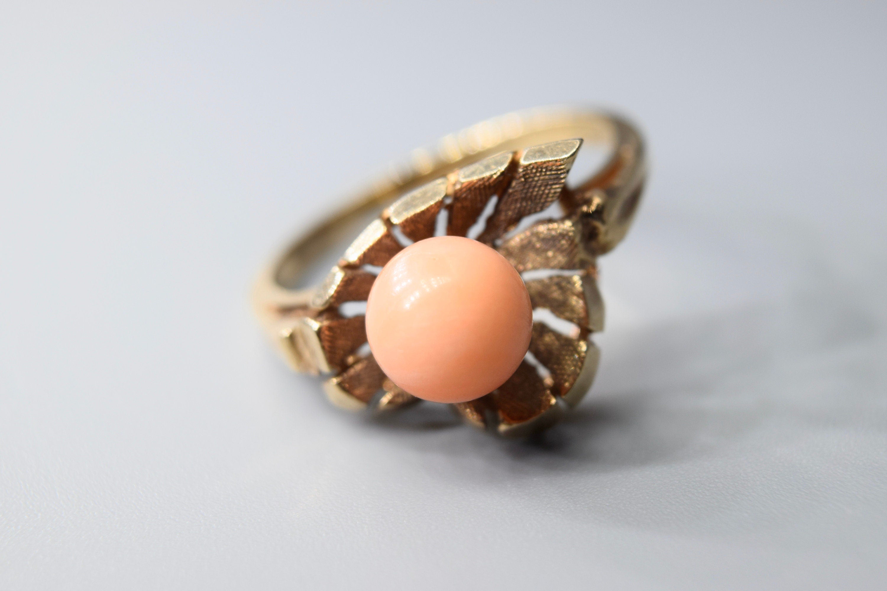 Vintage 10k Gold Coral Bead Ring c.1960s