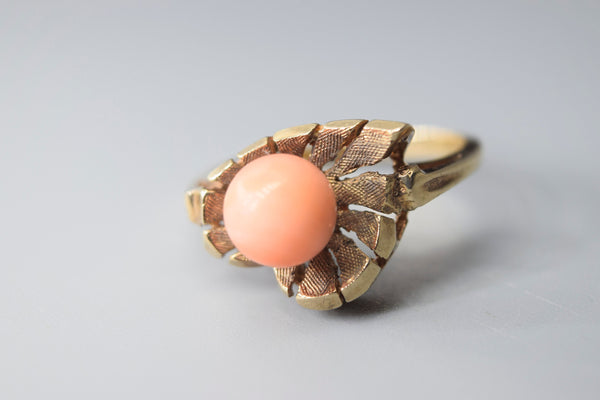 Vintage 10k Gold Coral Bead Ring c.1960s