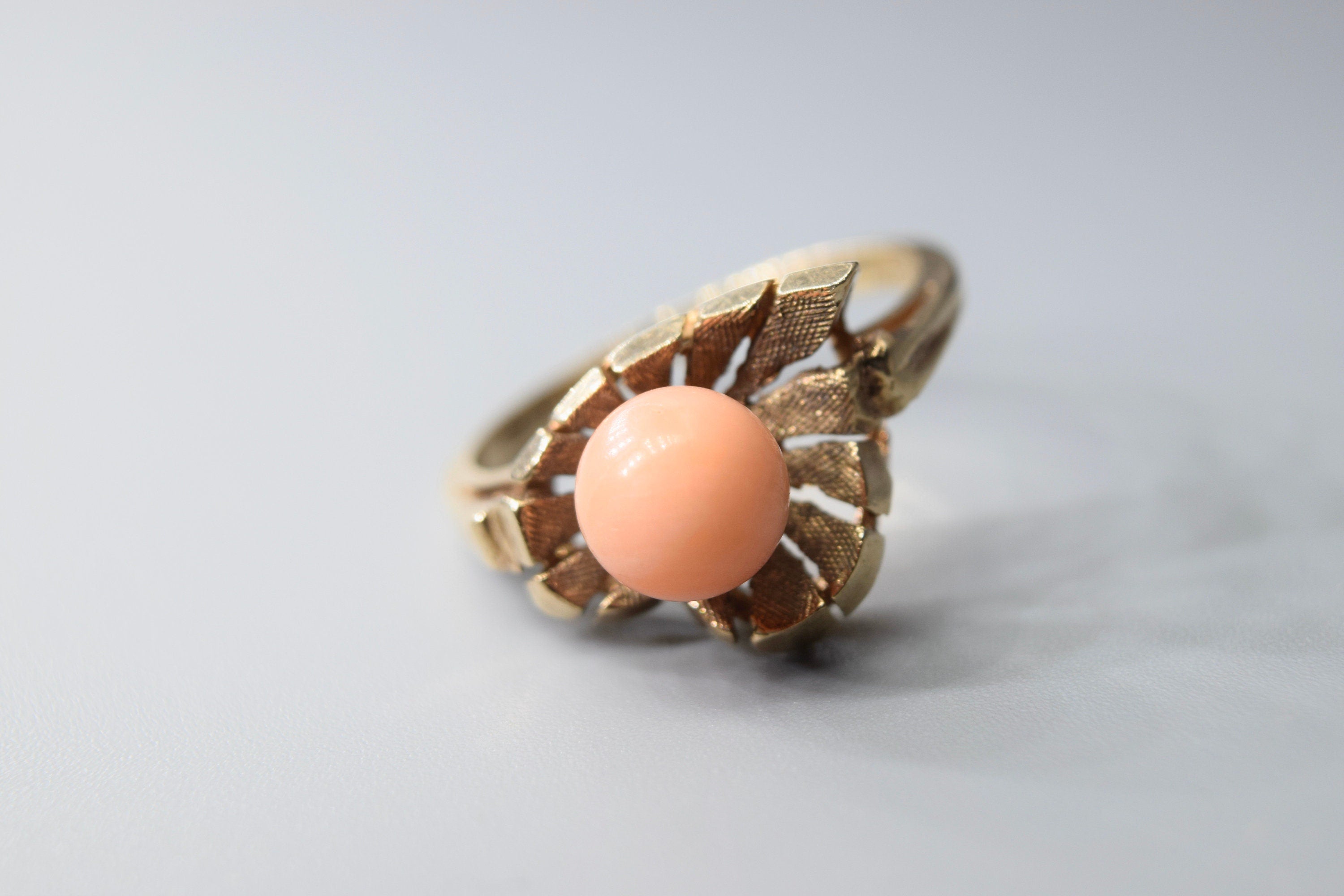 Vintage 10k Gold Coral Bead Ring c.1960s