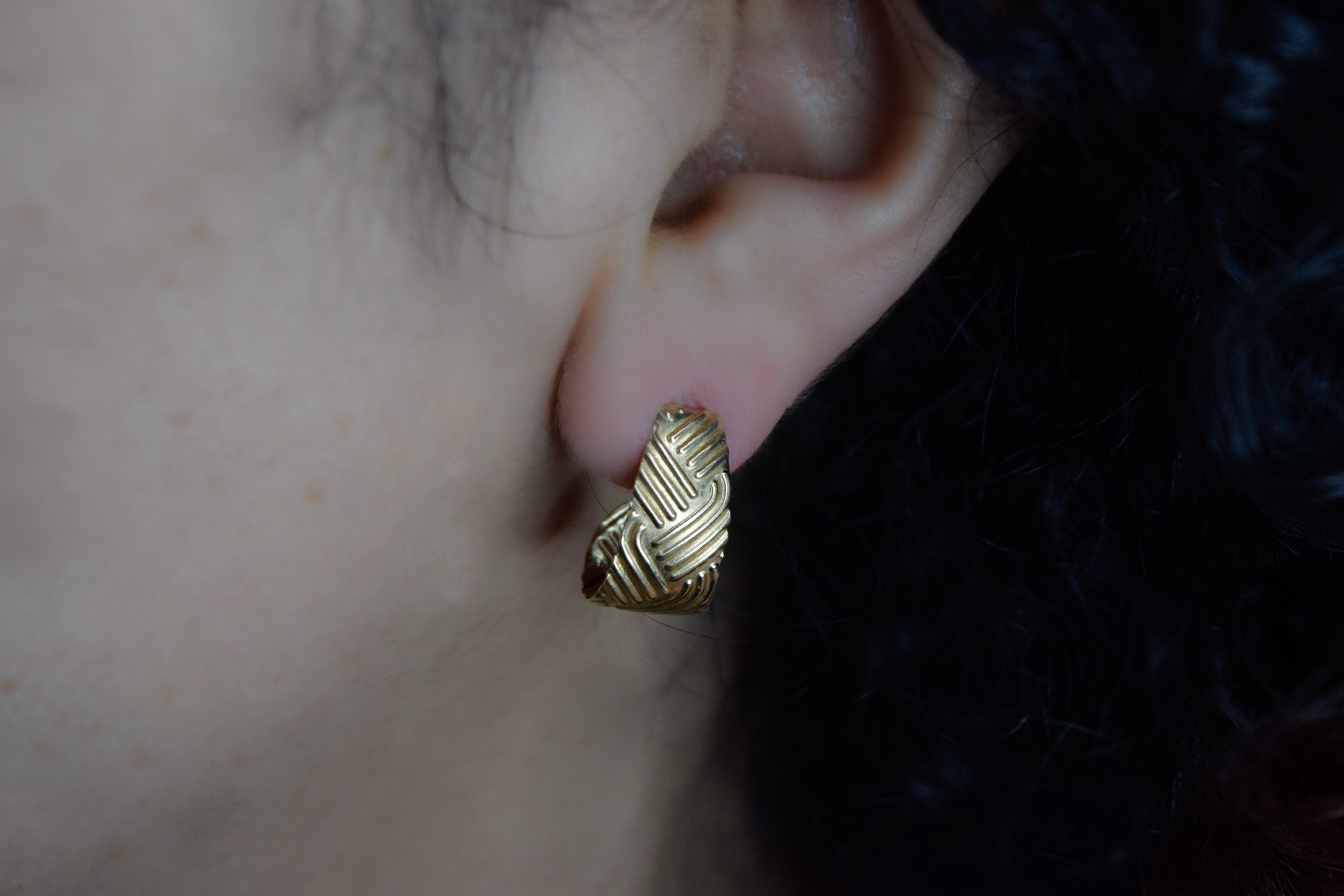 Vintage 14k Gold Textured Earrings c.1980s