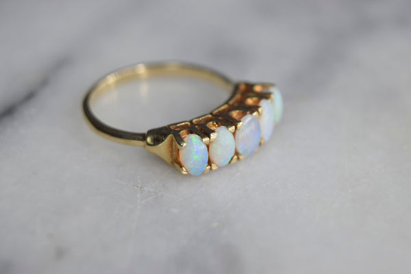 Vintage 14k Gold Ring with Opals