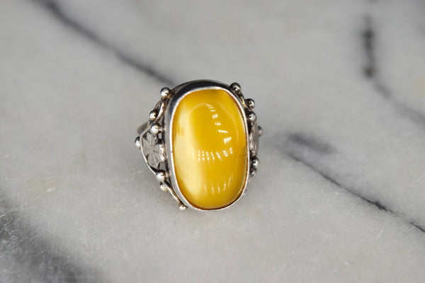 Vintage Egg Yolk Amber Ring 800 Silver Clover Detail c.1970s