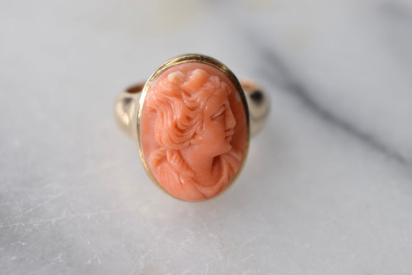 Antique Victorian 14k Gold Ring with Carved Coral Cameo C.1880s