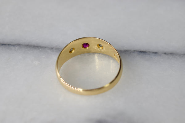 Antique 18k Gold Ring with Ruby and Diamond British Hallmarks for Chester 1906