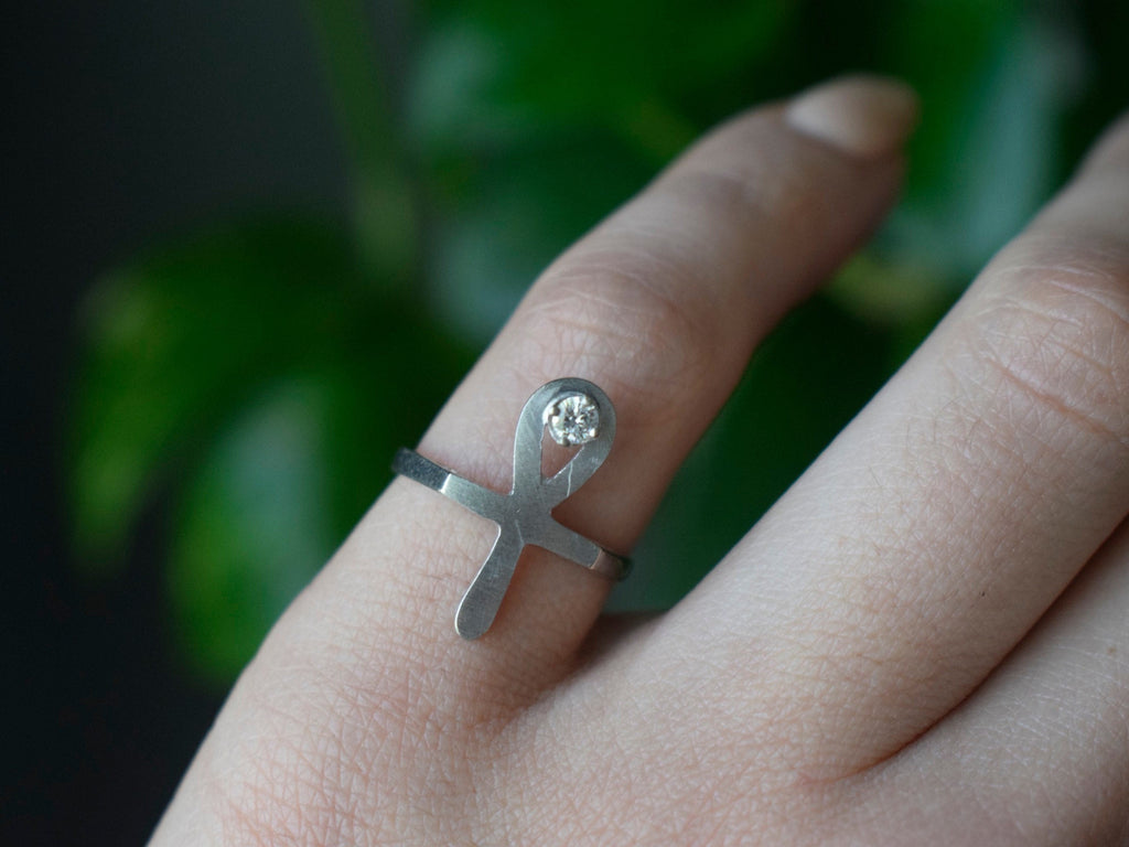 Vintage 14k White Gold Ankh Ring with Diamond