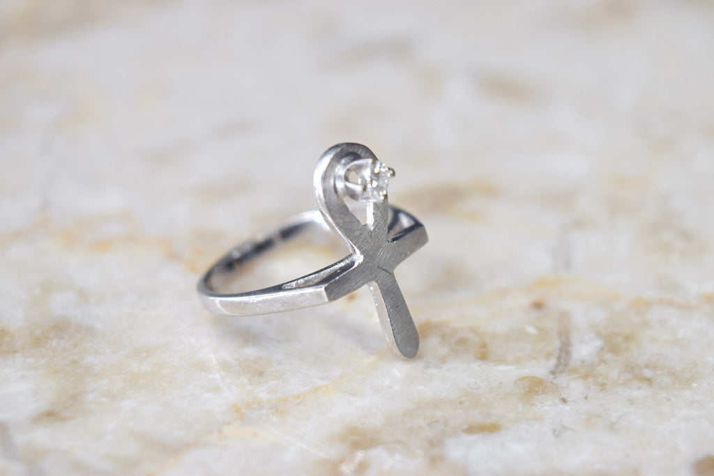 Vintage 14k White Gold Ankh Ring with Diamond