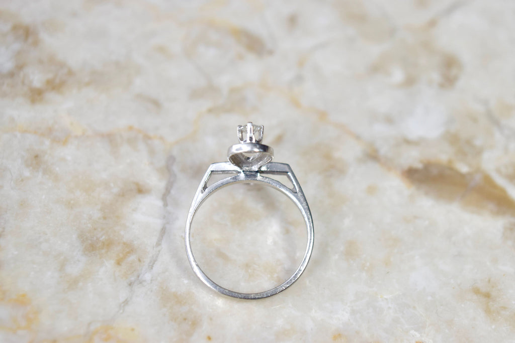 Vintage 14k White Gold Ankh Ring with Diamond