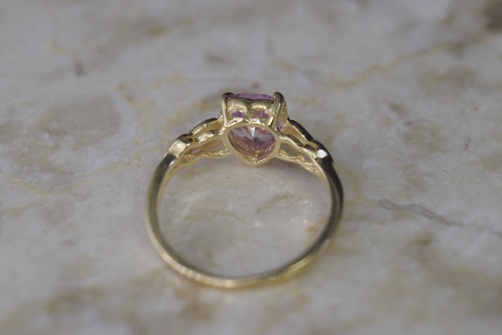 Vintage 14k Gold Pink Topaz Heart Ring