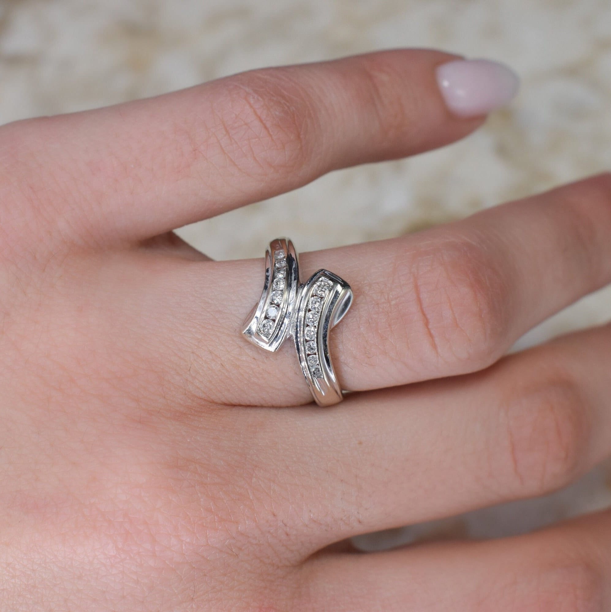 Vintage Art Deco Crossover Ring 14k White Gold with Diamonds c.1940s